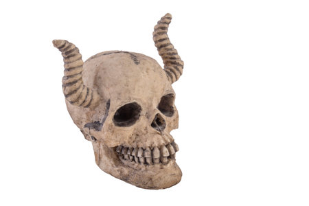 skull with horns