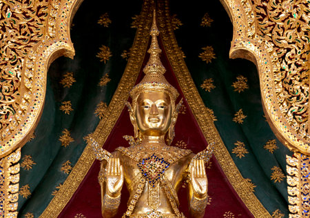 Golden Buddha statue at Wat Phra Kaew, Bangkok, Thailandの写真素材