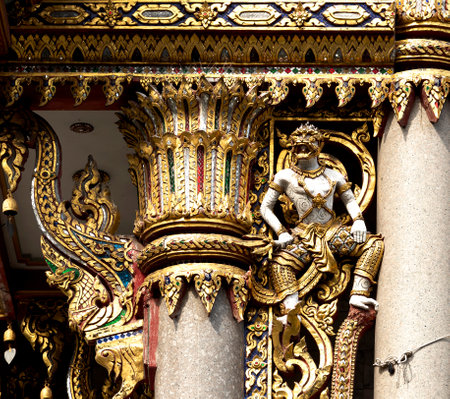 Thai style statue in Wat Phra Kaew, Bangkok, Thailandの写真素材