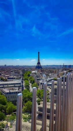 View of the Eiffel Tower from the Arc de Triomphe, Paris, Franceの写真素材