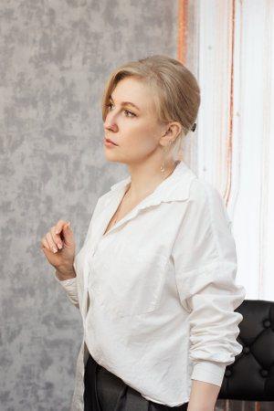 Portrait of a professional makeup artist conducting training on a makeup course.の写真素材