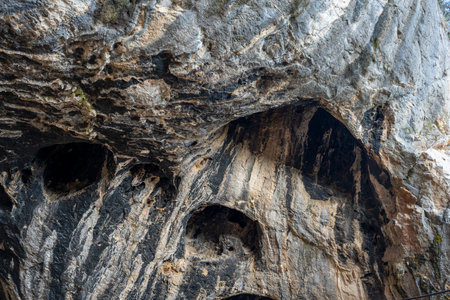 Interior of the large hall of old Karain cave, hidden in Mediterranean region. Confirms human habitation since the early Paleolithic age between 150,000 and 200,000 years ago.Yagcaの写真素材