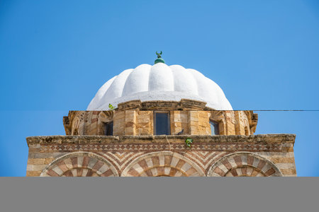 Zitouna Mosque, Located in the heart of Tunis' medina, this important mosque was founded in 734 and built on a site once occupied by a church. It was totally rebuilt in the 9th centuryの写真素材