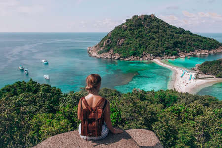 Traveller at Koh Nang Yuan viewpoin in Thailandの写真素材