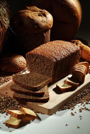 Wholemeal bread over cutting table