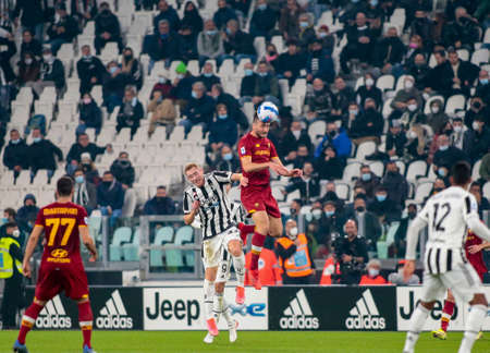 Bryan Cristante of As Roma and Dejan Kulusevski (Juventus Fc) during the Italian championship Serie A football match between Juventus FC and AS Roma on October 17, 2021 at Allianz stadium in Turin, Italy - Photo Nderim Kaceliのeditorial素材