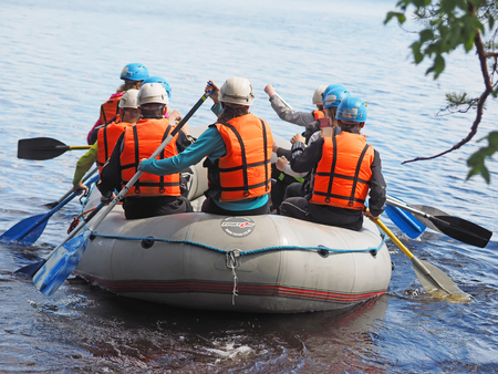 LOSOSINNOE LAKE, KARELIA REGION, RUSSIA - JUNE 29, 2015: Russian youth competition "Survival School" on Lososinnoe lake, Karelia region, Russia.のeditorial素材