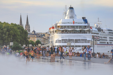 FRANCE, BORDEAUX - SEPTEMBER 3, 2016 : Tourist cruise ship docked at Bordeaux, Port of the moon in summerのeditorial素材