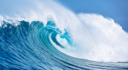 Large Powerful Ocean Waveの写真素材