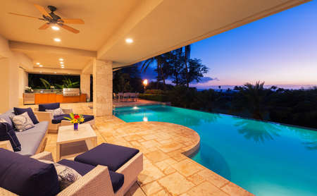 Beautiful Luxury Home with Swimming Pool at Sunset Beautiful Luxury Home with Swimming Pool at Sunset