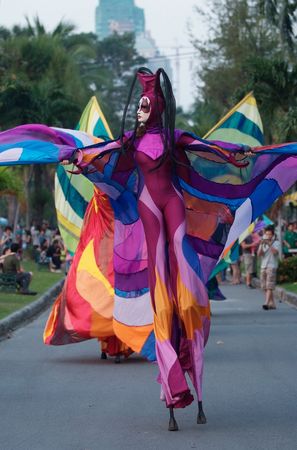 BANGKOK, THAILAND - DECEMBER 13: Members of the Dutch artist group Teatro Pavana performing their Venetian style stilt show at the International Street Show in Bangkok, Thailand on December 10-13, 2009. のeditorial素材