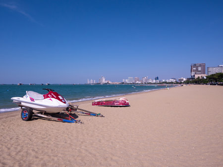 Pattaya, Thailand - December 31, 2020: The Covid-19 pandemic has had dire consequences for the resort city Pattaya in Thailand. Even the normally crowded Beach looks deserted.のeditorial素材