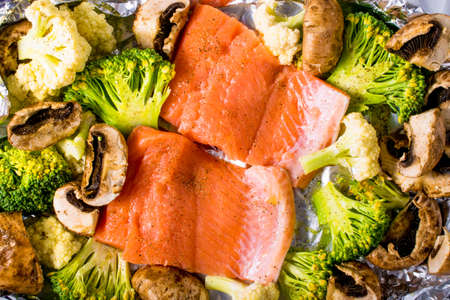 Fillet of salmon with vegetables