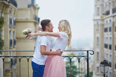 Romantic couple walking on Montmartre in Paris, Franceの写真素材