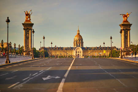 PARIS, FRANCE - MAY 21, 2020: Alexandre III bridge and Invalides cathedral. Empty streets of Paris without tourists duing coronavirus outbreak. Impact of the COVID pandemic on tourism in Franceのeditorial素材