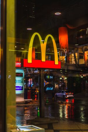 The BANGKOK, THAILAND - JULY 25, 2018 : MCDONALDS RESTAURANT Sign board at Amarin Plaza is shopping mall located in the centre of Bangkok's Ratchaprasong district on JULY 25, 2018 in Bangkok, Thailandのeditorial素材