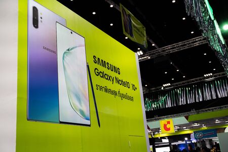 Bangkok, Thailand Oct 04, 2019 : Thailand Mobile Expo, Mobile phone Trade fair,Samsung Note 10 plus board at AIS booth Oct 3-6, 2019 in Bangkok, Thailand.のeditorial素材