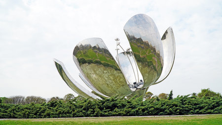 Floralis Generica. Big Flower Sculpture Made of Steel and Aluminum. Buenos Aires, Argentina - September 22, 2016.のeditorial素材