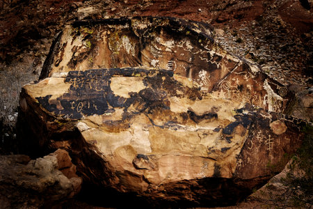 Petroglyphs drawings on rocks from Native American Indiansの写真素材