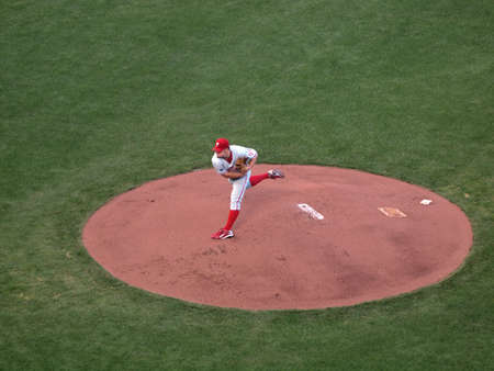 SAN FRANCISCO, CA - OCTOBER 20: Phillies Joe Blanton lifts back leg after throwing pitch game four of the 2010 NLCS game between the Giants and Phillies Oct. 20, 2010 AT&T Park San Francisco, CA. のeditorial素材