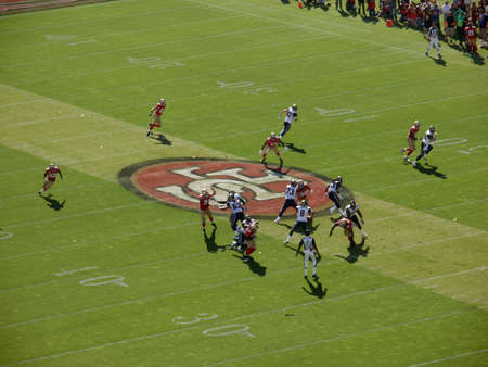 SAN FRANCISCO, CA - NOVEMBER 14: St.Louis Rams vs. San Francisco 49ers: Rams QB Sam Bradford sets to throw during play at Candlestick Stadium San Francisco California Sunday November 14 2010.のeditorial素材