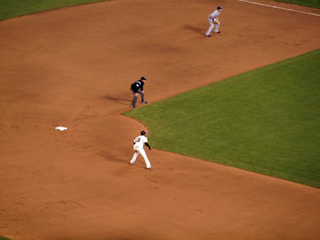 SAN FRANCISCO, CA - OCTOBER 28: Giants Juan Uribe takes lead from second base game 2 2010 World Series game between Giants and Rangers Oct. 28, 2010 AT&T Park San Francisco. のeditorial素材