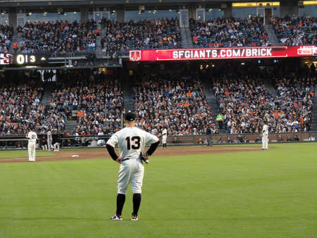 SAN FRANCISCO, CA - JUNE 6: Outfielder Cody Ross stands ready for play action with runner taking lead from 3rd base at ATT Park on June 6 2011 in San Francisco.のeditorial素材