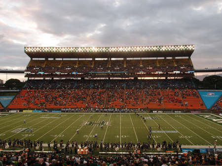 HONOLULU - OCTOBER 5: UH sets up to kickoff the ball to SJSU at dusk with whole view of field at Aloha Stadium in Honolulu, Hawaii on October 5, 2013. のeditorial素材