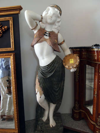 HONOLULU, HI - NOVEMBER 23: Attractive White Marble Female Musicaun on display at the Genshiro Kawamoto auction in Kahala, the top-selling single item selling for $7500 on November 23, 2013 in Honolulu, Hawaii.のeditorial素材