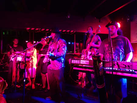HONOLULU, HI - FEBRUARY 21, 2015: Reggae band Guidance Band jams at the Anna O'Briens in Honolulu, Hawaii.のeditorial素材
