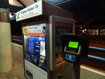 SANTA CLARA - MARCH 31: VTA transit ticket machine in the early morning in San Jose, California on March 31, 2015.のeditorial素材