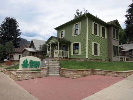 Greenwood Spring, CO - JULY 1: The Green Joint Marijuana Shop and sign in Greenwood Springs in Colorado, USA.  July 1, 2015.のeditorial素材