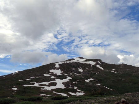 Snow capped peaks on Independance Pass in Colorado, USA.の写真素材