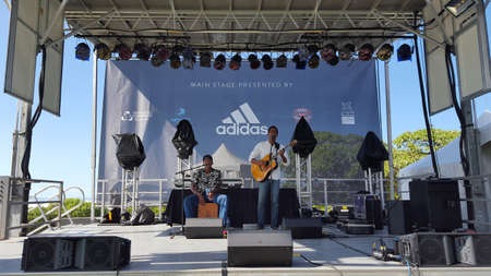 NORTH SHORE, HAWAII - FEBRUARY 26: Ron Artis II & Thunderstorm performs on stage during a day concert at Wanderlust Yoga festival taken February 26, 2016 in North Shore, Hawaii.のeditorial素材