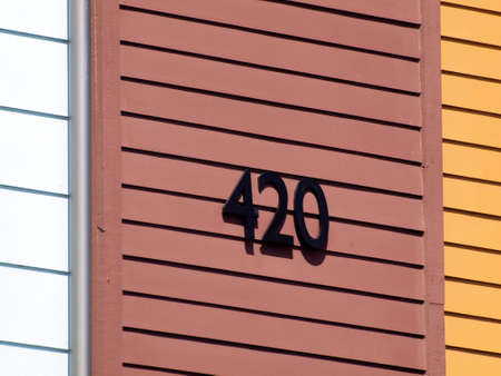 420 Numbers on side of Building in San Francisco, California.の写真素材