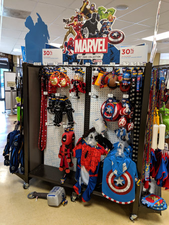 Honolulu - August 27, 2019: Marvel Pet Fans Collection inside Petco feature Iron Man, Deadpool, Black Panther, Captain American, Thor, and Avengers.のeditorial素材