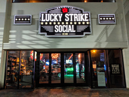 Honolulu - March 26, 2018: Lucky Strike Social Entrance at Night on Oahu, Hawaii.のeditorial素材