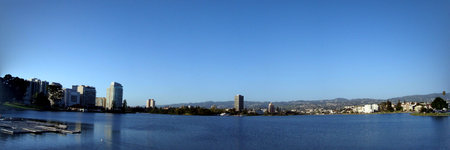 Docks in Lake Merritt in Oakland Panoramic during a clear day in California.の写真素材