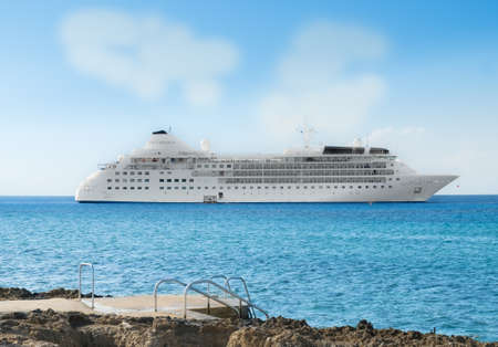 Grand Cayman, Cayman Islands, Jan 2017, The Silver Wind cruise ship from the Silversea company by George Town portのeditorial素材