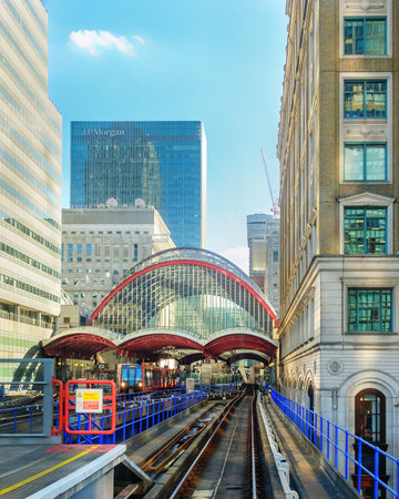 London, U.K, Sept 2018, view from the train arriving to Canary Wharf stationのeditorial素材