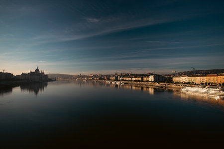 Panoramic view of Budapest on a foggy autumn morning with the Danube river and the Hungarian Parliament.の写真素材