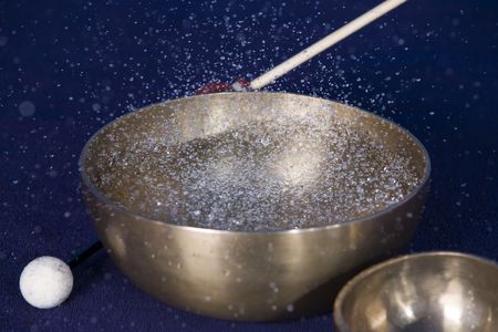 Singing bowlの写真素材