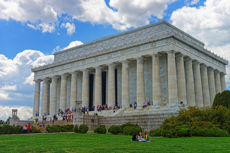 Washington D.C., USA - May 2, 2015: People enjoy their free time and visit the Lincoln Memorial in Washington D.C., USA. It was built from 1914 to 1922. The architect of memorial was Henry Bacon.のeditorial素材