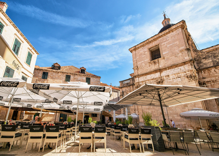 Dubrovnik, Croatia - August 20, 2016: People at Open Street terrace cafe in the Old city of Dubrovnik, Croatiaのeditorial素材