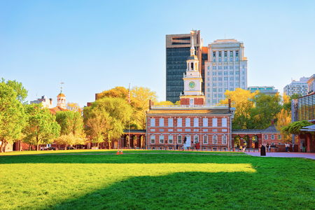 Philadelphia, USA - May 5, 2015: Independence Hall on Chestnut Street in Philadelphia, Pennsylvania, USA. It is the place where the US Constitution and the US Declaration of Independence were adopted.のeditorial素材