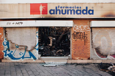 QUILPU? ?, CHILE - OCTOBER 20, 2019 - Pharmacy is looted during the protests of theのeditorial素材
