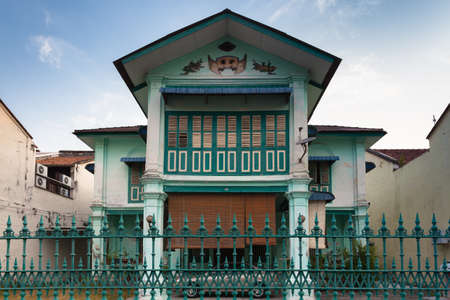 GEORGE TOWN, MALAYSIA - MARCH 22: Facade of the old historial shophouse in George Town on March 22, 2016 in George Town, Malaysia.のeditorial素材