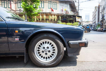 BANGKOK, THAILAND - APRIL 24: Jaguar Sovereign parked on the street of Bangkok on March 24, 2016 in Bangkok, Thailand.のeditorial素材