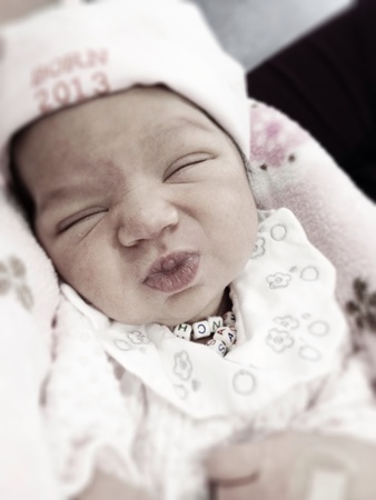 Funny face newbor baby girlの素材