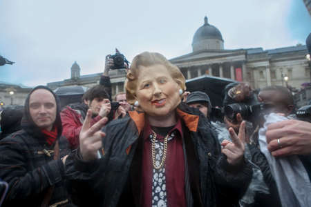 Thatcher Death Party, Trafalgar Square, London, UK.13.04.2013 Protesters congregate on Trafalgar Square, central London whilst participating in a 'Death Party' to celebrate the recent death of Margaret Thatcher, the former Conservative Party Leader and foのeditorial素材